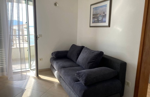 Promajna Apartment | One bedroom apartment near beach Promajna, Makarska (A-2592-c)