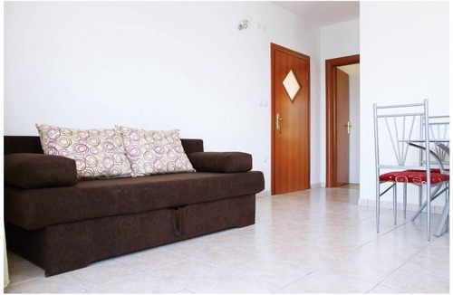 Razanj Apartment | One bedroom apartment with balcony and sea view Ražanj, Rogoznica (A-11347-b)