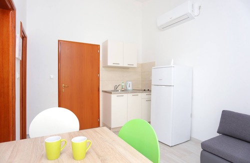 Stanici Apartment | One bedroom apartment with terrace and sea view Stanići, Omiš (A-17894-d)