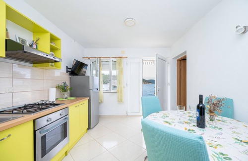Savar Apartment | One bedroom apartment near beach Savar, Dugi otok (A-23087-a)