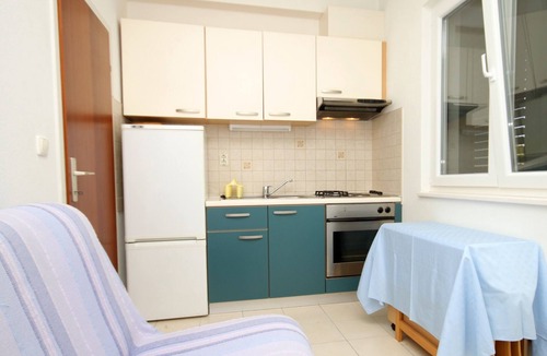 Verunic Apartment | One bedroom apartment near beach Verunić, Dugi otok (A-8103-b)