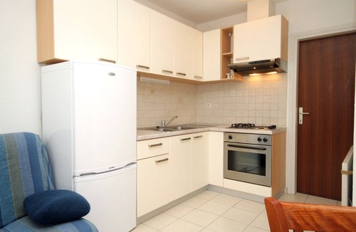 Verunic Apartment | One bedroom apartment near beach Verunić, Dugi otok (A-8103-d)