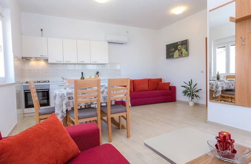Veli Rat Apartment | One bedroom apartment near beach Veli Rat, Dugi otok (A-11525-b)