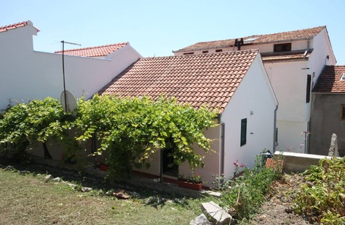 Zaostrog Apartment | One bedroom apartment near beach Zaostrog, Makarska (A-6659-b)