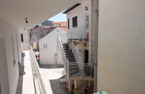 Zaostrog Apartment | One bedroom apartment near beach Zaostrog, Makarska (A-6659-b)