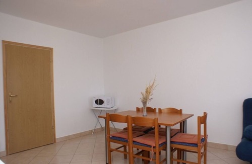 Kustici Apartment | One bedroom apartment near beach Kustići (Pag) (A-4087-c)