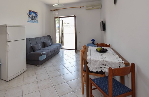 Kustici Apartment | One bedroom apartment near beach Kustići, Pag (A-6353-d)