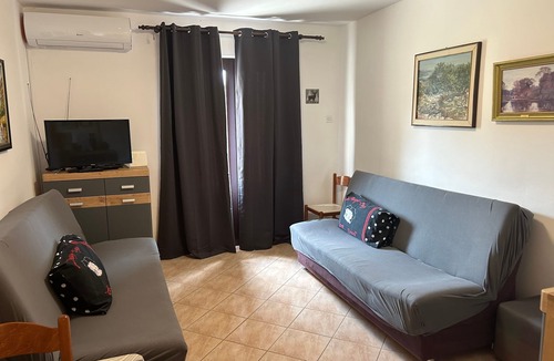 Metajna Apartment | One bedroom apartment with terrace and sea view Metajna, Pag (A-4127-a)