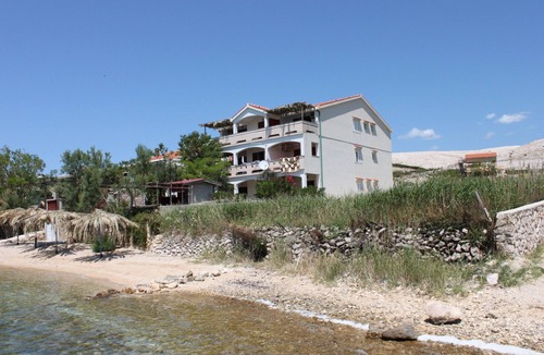 Vidalici Apartment | One bedroom apartment near beach Vidalići, Pag (A-6359-c)