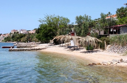 Vidalici Apartment | One bedroom apartment near beach Vidalići, Pag (A-6359-e)