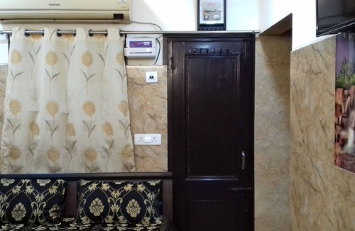 Lajpat Nagar House | One bedroom apartment with attached kitchen and washroom along with fridge