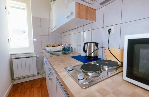 Vransko Apartment | One Bedroom Apartment in Vransko at Moto Museum