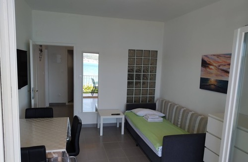 Kuciste Apartment | One bedroom apartment near beach Kučište - Perna, Pelješac (A-4544-a)