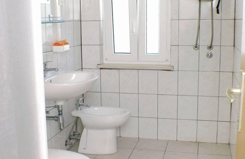 Stara Novalja Apartment | One bedroom apartment near beach Stara Novalja, Pag (A-4055-c)