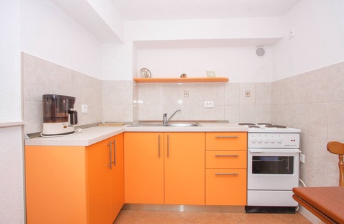 Arbanija Apartment | One bedroom apartment near beach Arbanija, Čiovo (A-17280-b)
