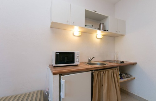 Brela Apartment | One bedroom apartment near beach Brela, Makarska (A-16950-b)