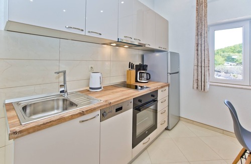 Hvar Apartment | One bedroom apartment near beach Cove Zastupac, Hvar (A-8761-b)
