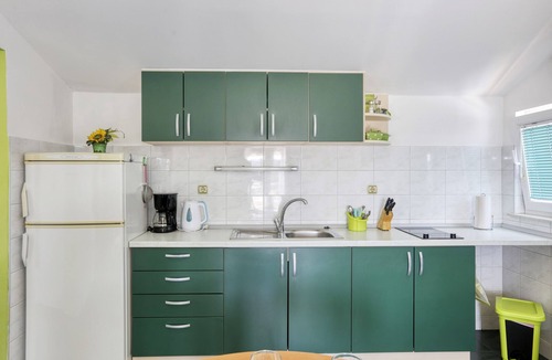 Jezera Apartment | One bedroom apartment near beach Jezera, Murter (A-796-d)