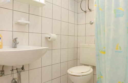 Poljica Apartment | One bedroom apartment near beach Poljica, Trogir (A-10353-b)