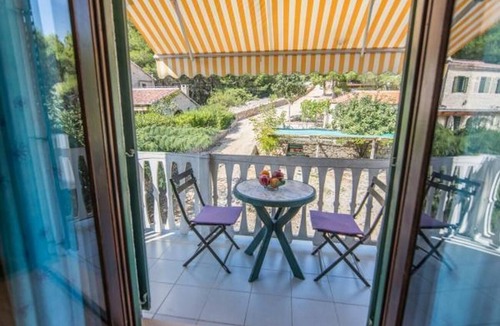 Pasman Apartment | One bedroom apartment near beach Pašman (A-8219-b)