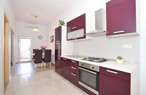 Poljana Apartment | One bedroom apartment near beach Poljana, Ugljan (A-24970-b)