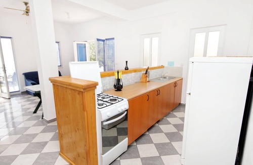 Gdinj Apartment | One bedroom apartment near beach Cove Jedra, Hvar (A-2583-h)