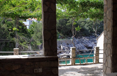 Gdinj Apartment | One bedroom apartment near beach Cove Pobij, Hvar (A-8702-d)