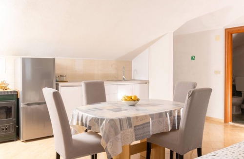 Gdinj Apartment | One bedroom apartment near beach Cove Tvrdni Dolac, Hvar (A-8703-a)
