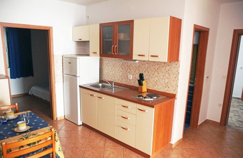 Mandre Apartment | One bedroom apartment near beach Mandre, Pag (A-4092-a)