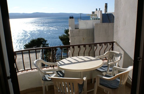 Tice Apartment | One bedroom apartment near beach Nemira, Omiš (A-2782-g)