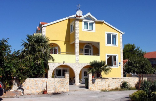 Sibenik Apartment | One bedroom apartment with a swimming pool Šibenik (A-4166-d)