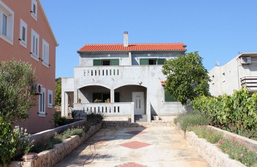 Banj Apartment | One bedroom apartment with terrace and sea view Banj, Pašman (A-8242-c)