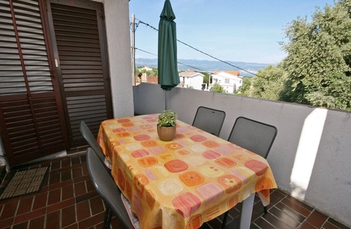 Cizici Apartment | One bedroom apartment with terrace and sea view Čižići (Krk) (A-5469-b)
