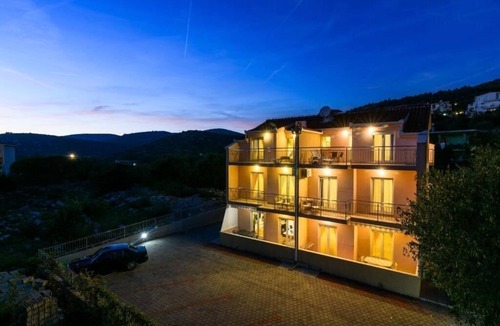 Marina Apartment | One bedroom apartment with balcony Marina, Trogir (A-25135-i)