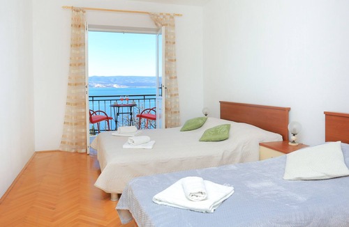 Mimice Apartment | One bedroom apartment with terrace and sea view Mimice, Omiš (A-7522-a)