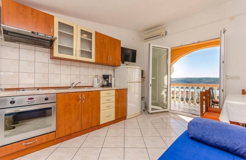 Rtina Apartment | One bedroom apartment with balcony and sea view Rtina - Miočići, Zadar (A-13072-a)