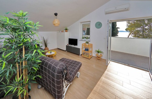 Sukosan Apartment | One bedroom apartment with terrace Sukošan, Zadar (A-13825-a)