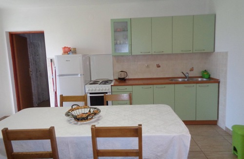 Rab Town Apartment | One bedroom apartment with terrace and sea view Lopar, Rab (A-17103-c)