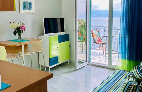 Medveja Apartment | One bedroom apartment with terrace and sea view Medveja, Opatija (A-7720-a)