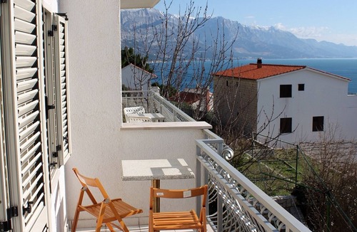 Marusici Apartment | One bedroom apartment with balcony and sea view Marušići, Omiš (A-962-b)