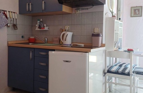 Susica Apartment | One bedroom apartment with terrace and sea view Murter (A-5097-b)