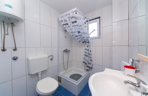 Podaca Apartment | One bedroom apartment with balcony Podaca, Makarska (A-11748-a)