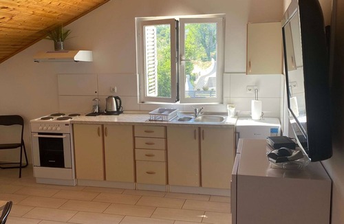 Preko Apartment | One bedroom apartment with balcony and sea view Preko, Ugljan (A-23327-a)