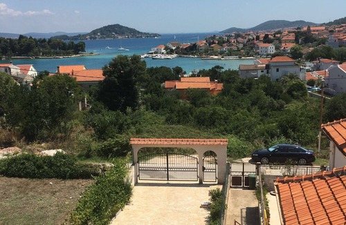 Preko Apartment | One bedroom apartment with balcony and sea view Preko, Ugljan (A-23327-a)