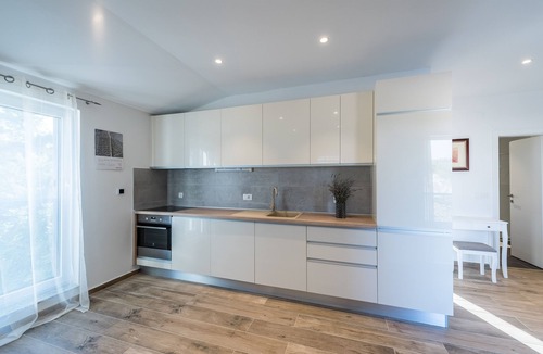 Lukoran Apartment | One bedroom apartment with a swimming pool Lukoran, Ugljan (A-23933-c)