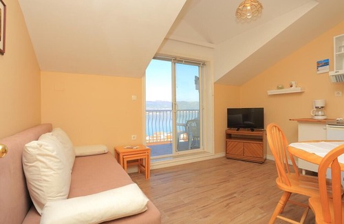 Mastrinka Apartment | One bedroom apartment with balcony and sea view Mastrinka, Čiovo (A-2042-b)