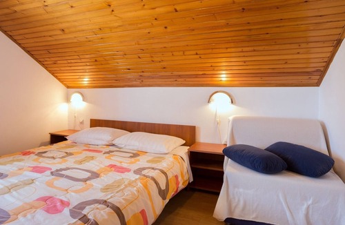 Ugljan Apartment | One bedroom apartment with terrace Ugljan (A-8241-d)