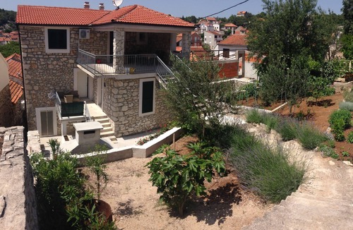 Zaton Apartment | One bedroom apartment with terrace Zaton (Krka) (A-25545-a)