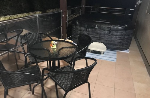 Mace Apartment | One bedroom apartment with hot tub Veliki Komor, Zagorje (A-23213-a)