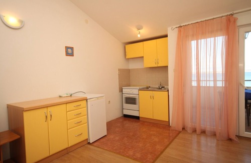 Preko Apartment | One bedroom apartment with terrace and sea view Preko, Ugljan (A-8315-d)